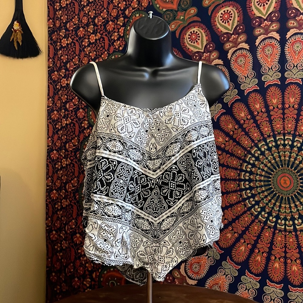 white and black patterned tank